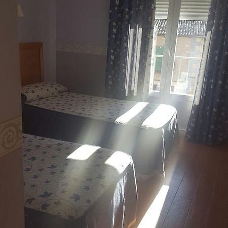 Hostal Restaurante San Juan Molina de Aragon Zewnętrze zdjęcie